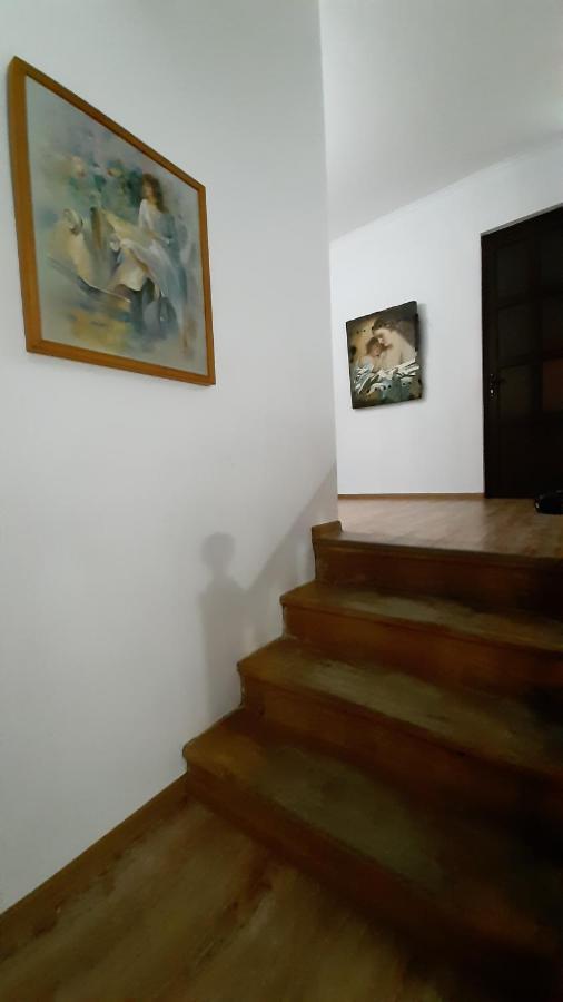 Victoria Guesthouse Kutaisi Esterno foto
