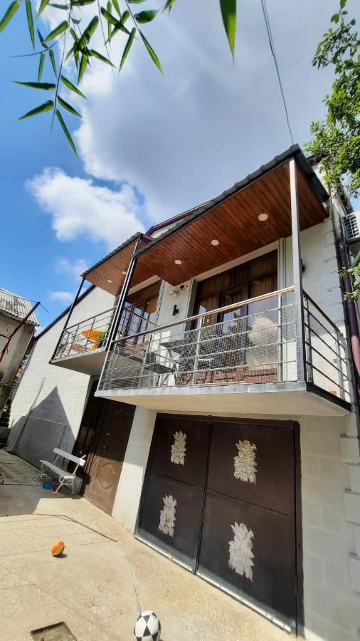 Victoria Guesthouse Kutaisi Esterno foto
